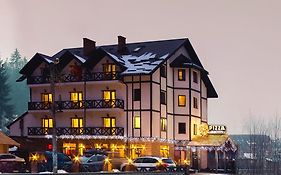 Готель Монисто